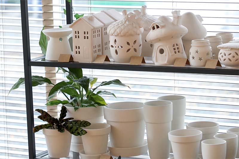 Our Pottery is hand selected to suit all occasions, whether it be seasonal, for the home or as a gift.